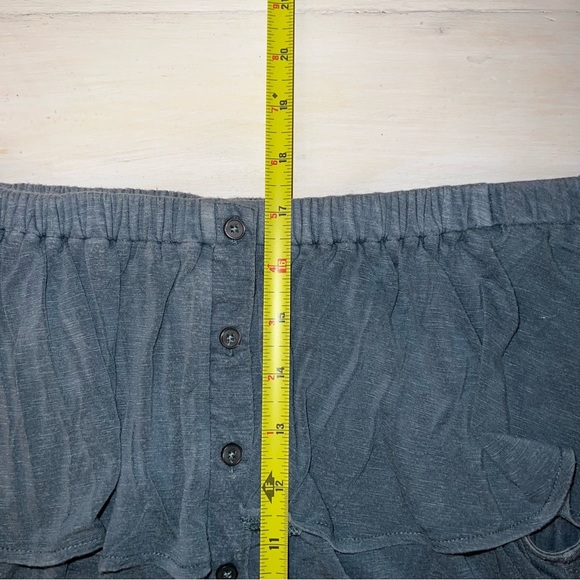 American Eagle Off-Shoulder Button-Down Top in Green XL - Picture 5 of 6